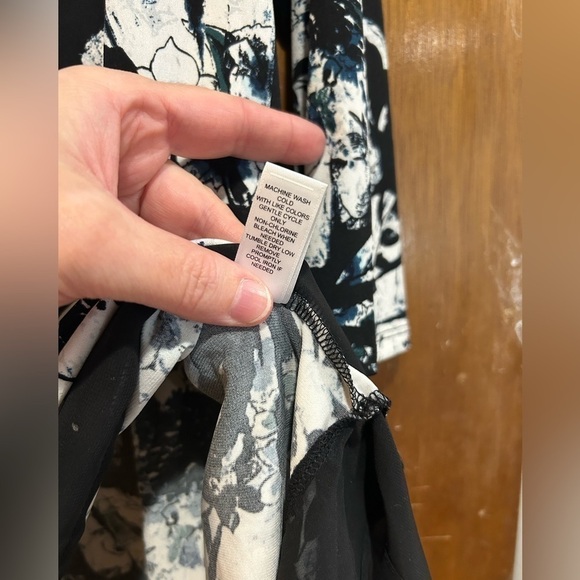 CATOS Womens Black and White Pullover Blouse Size Large - Picture 4 of 11